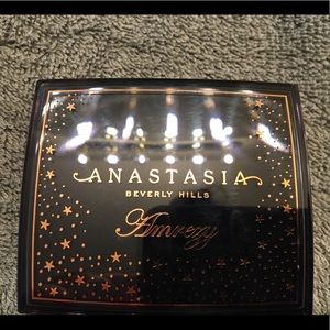 Anastasia of BV-Amrezy Highlighter